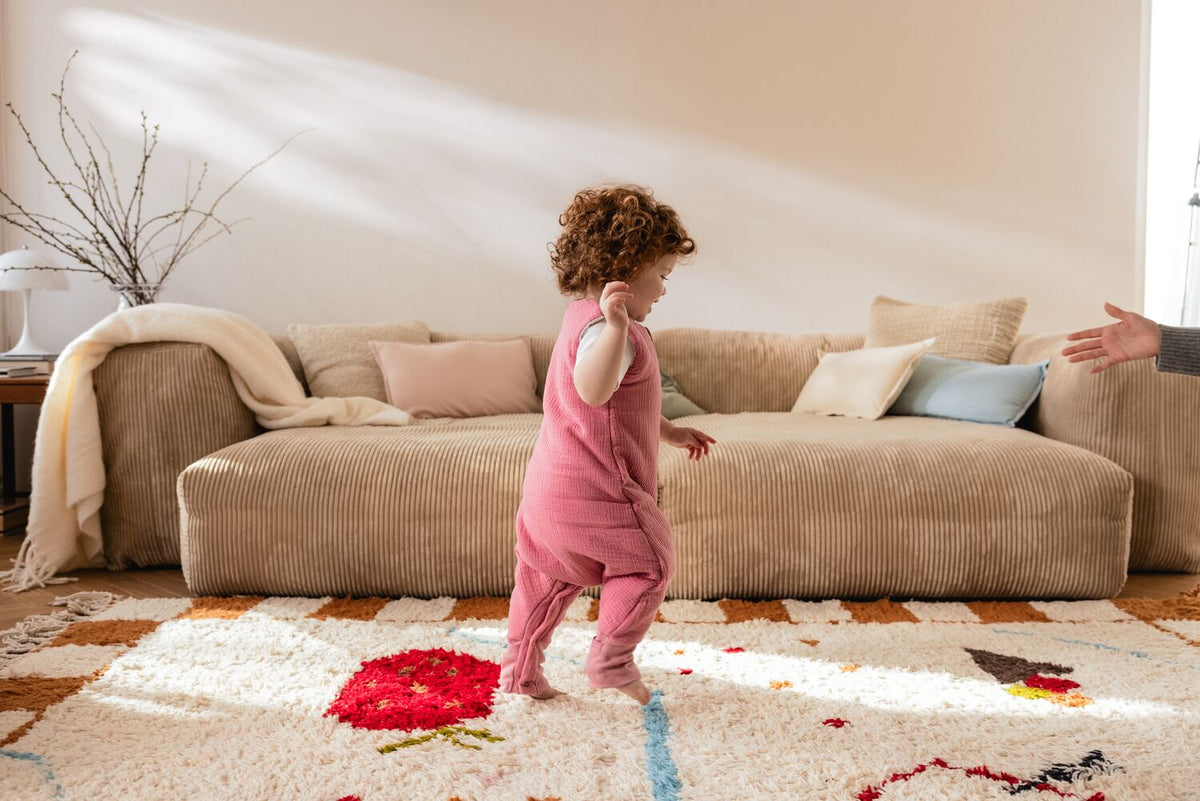 Babyschlafsack: Mit oder ohne Füße?