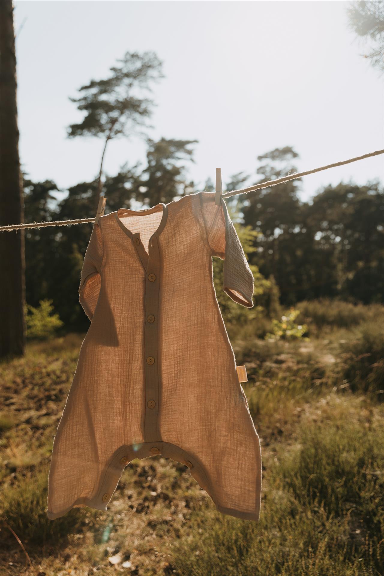 Schlafsack mit Beinen Light Mull geknöpft - natur